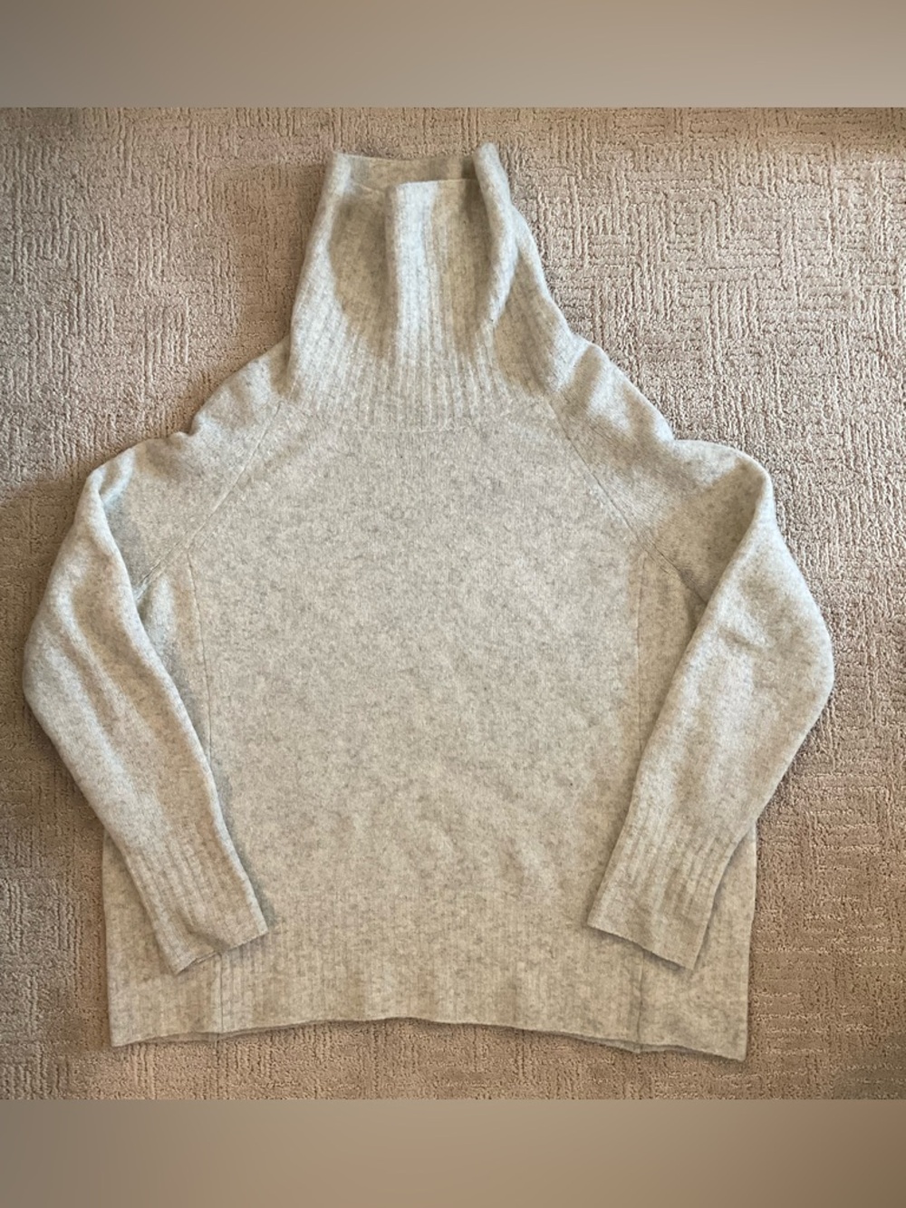 💕🔸 Aritzia Community Wool Yak Blend Turtleneck Sweater Cream S Oversized